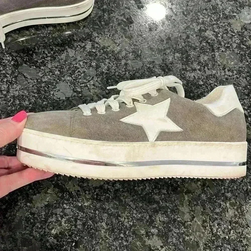 Steve Madden Womens Sneakers Tan/Beige 7 Lace-Up Platform Star Suede Sock Lining - Picture 3 of 8